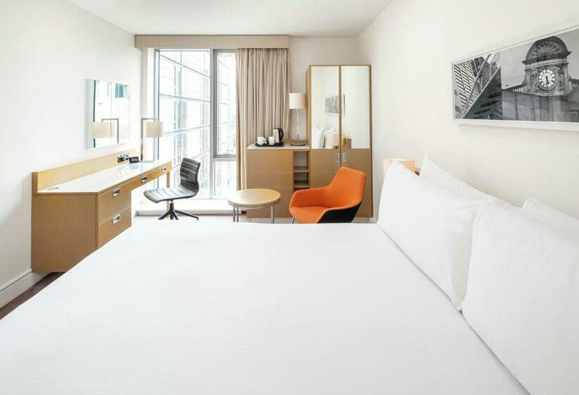Стандартный Номер Кровать Кинг, Doubletree By Hilton  Manchester  Piccadilly