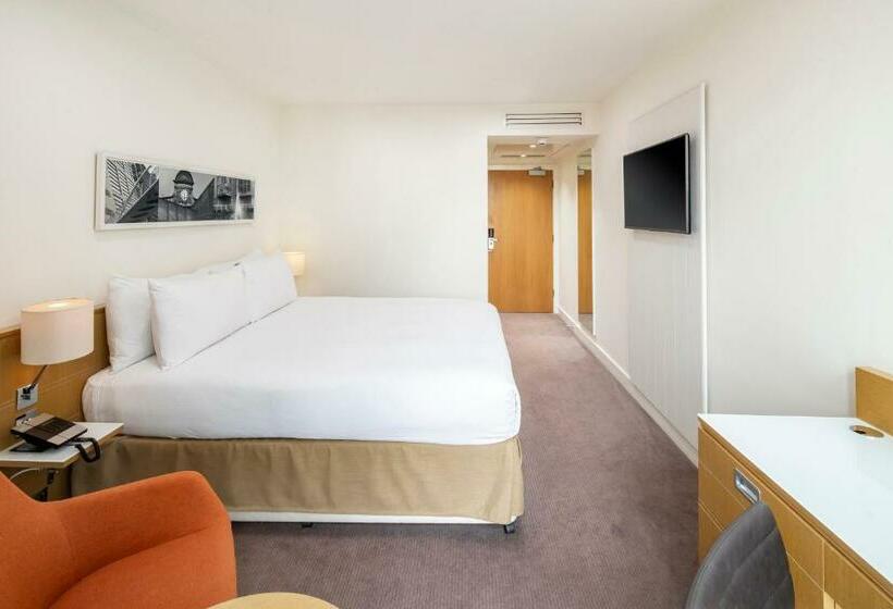 חדר סטנדרט עם מיטת קינג, Doubletree By Hilton  Manchester  Piccadilly