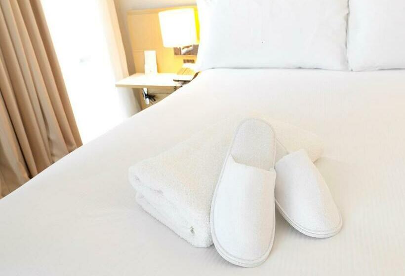 Номер Deluxe, Doubletree By Hilton  Manchester  Piccadilly