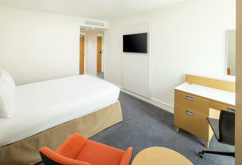 Номер Deluxe, Doubletree By Hilton  Manchester  Piccadilly