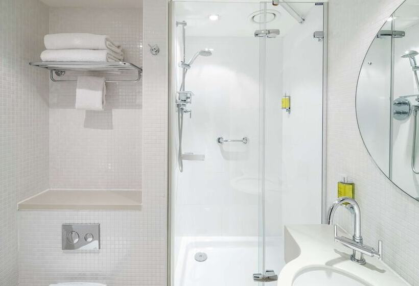 Номер Deluxe, Doubletree By Hilton  Manchester  Piccadilly