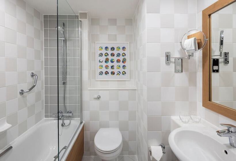 חדר סטנדרט, Holiday Inn London   Gatwick Airport, An Ihg