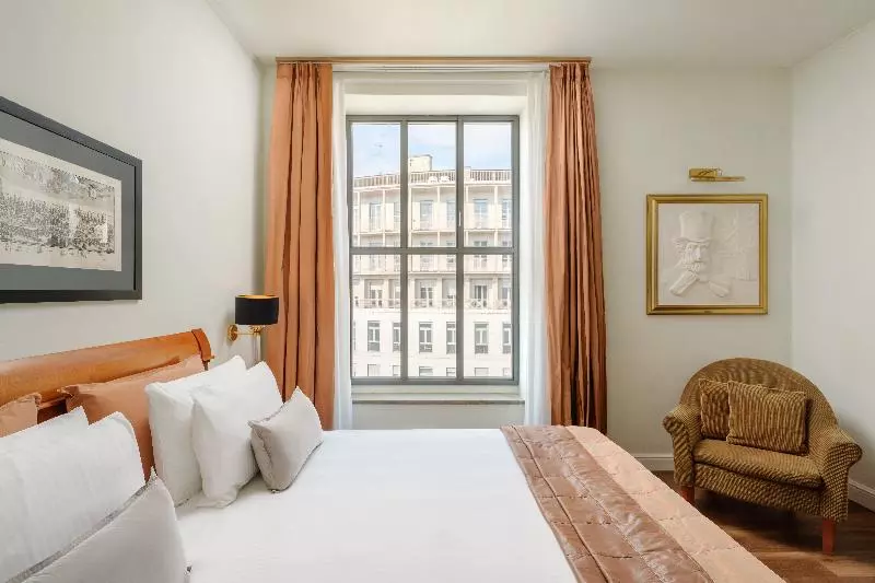 اتاق استاندارد با تخت بزرگ, Holiday Inn London Gatwick Airport, An Ihg