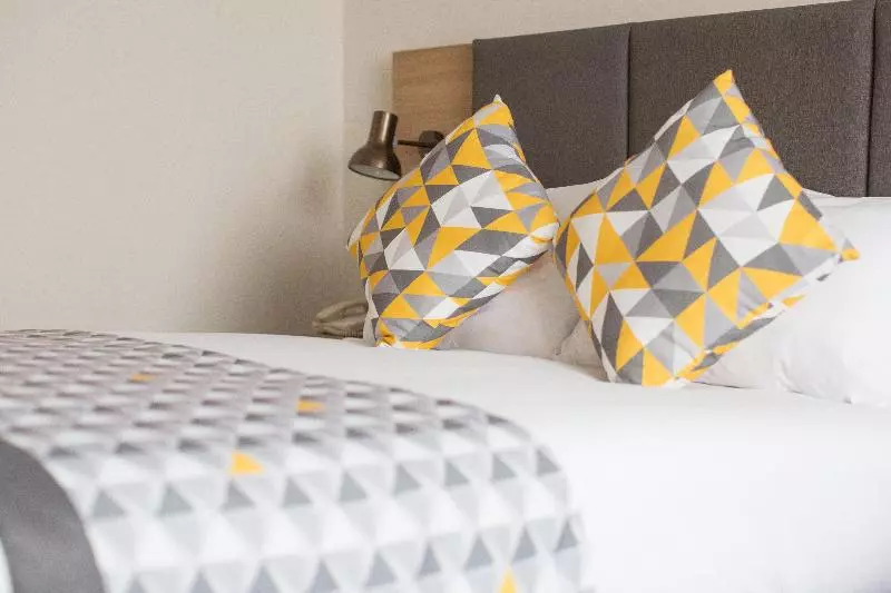 اتاق اجرایی, Holiday Inn London Gatwick Airport, An Ihg