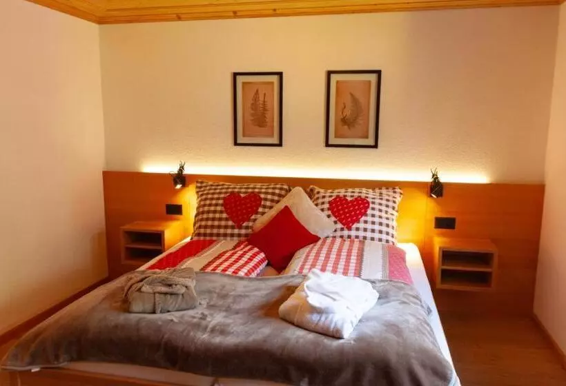 Standard-huone, Madrisajoch
