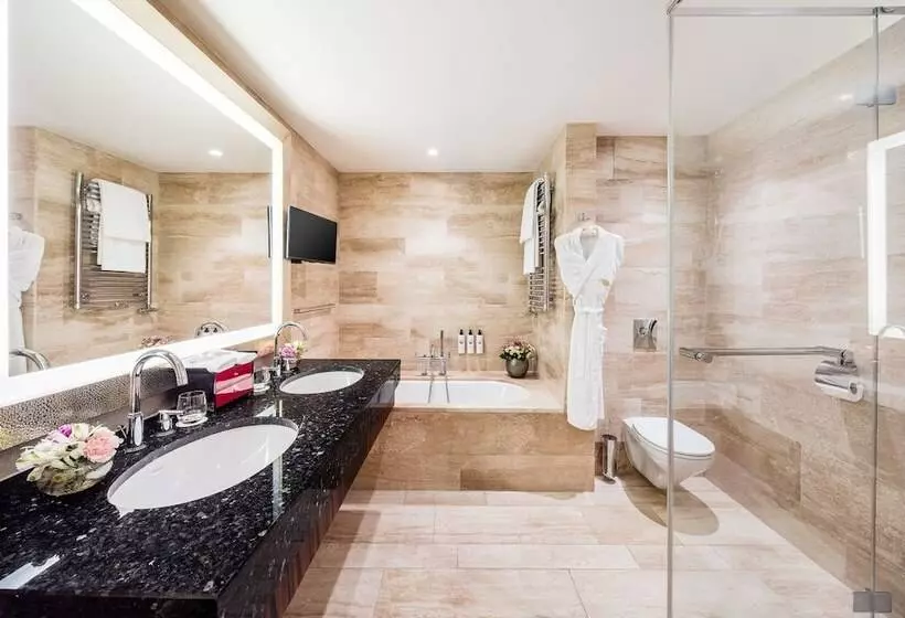 اتاق لوکس با چشمانداز باغ, Mandarin Oriental Prague