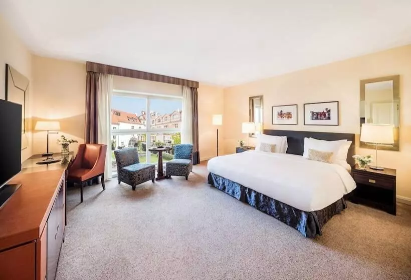 اتاق لوکس با چشمانداز باغ, Mandarin Oriental Prague