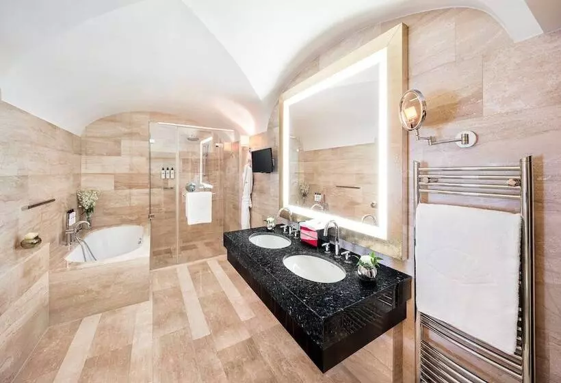 سوییت, Mandarin Oriental Prague