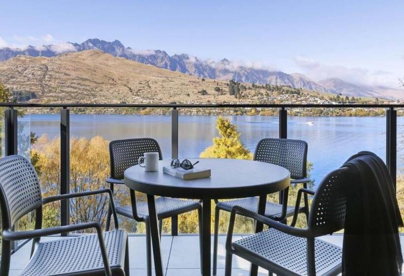 1 Bedroom Apartment Lake View, Oaks Queenstown Shores Resort