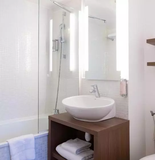Executive-huone, Paxton Paris MLV