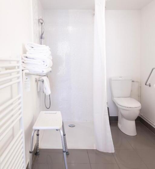 חדר סטנדרט מותאם לאדם עם מוגבלויות, Paxton Paris Mlv