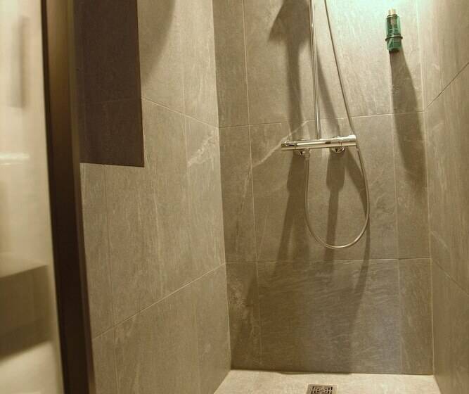 חדר פרמיום, Paxton Paris Mlv