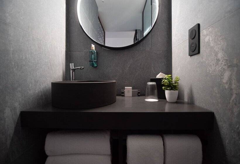 חדר פרמיום, Paxton Paris Mlv