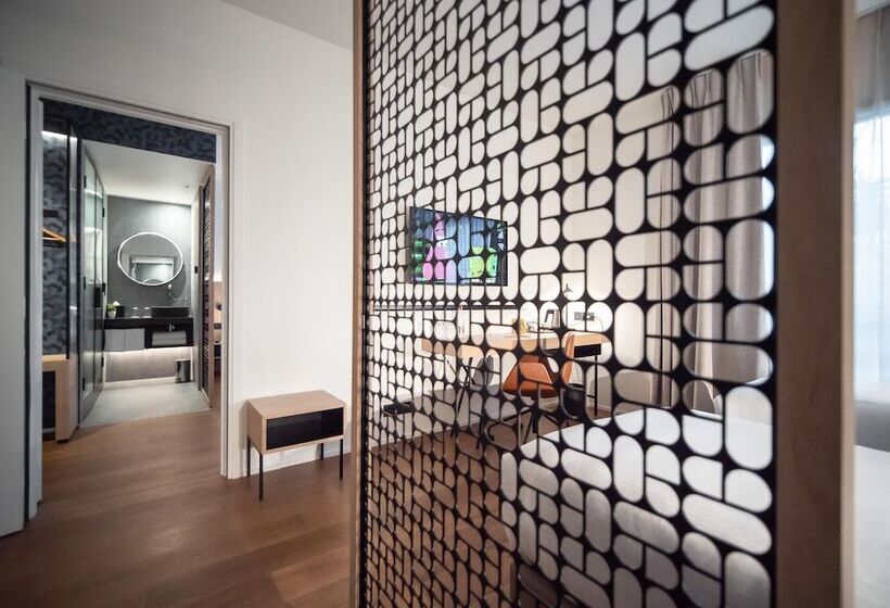 חדר פרמיום, Paxton Paris Mlv