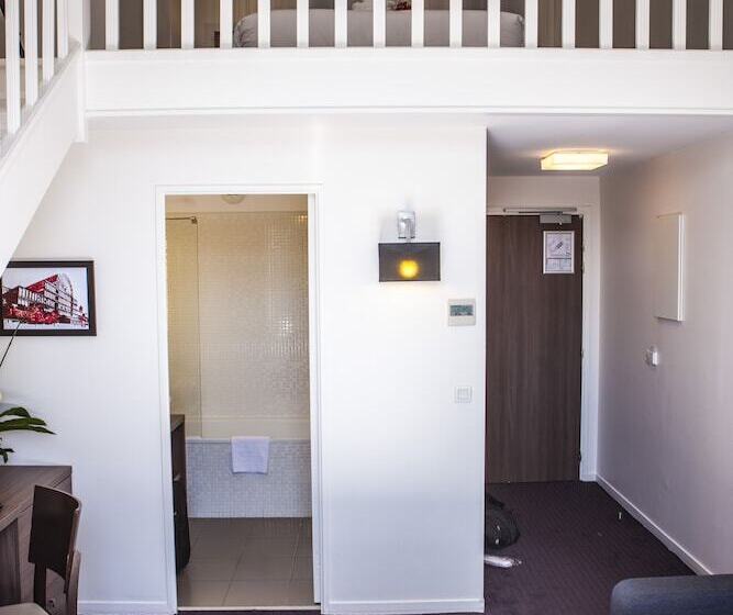 חדר דופלקס, Paxton Paris Mlv