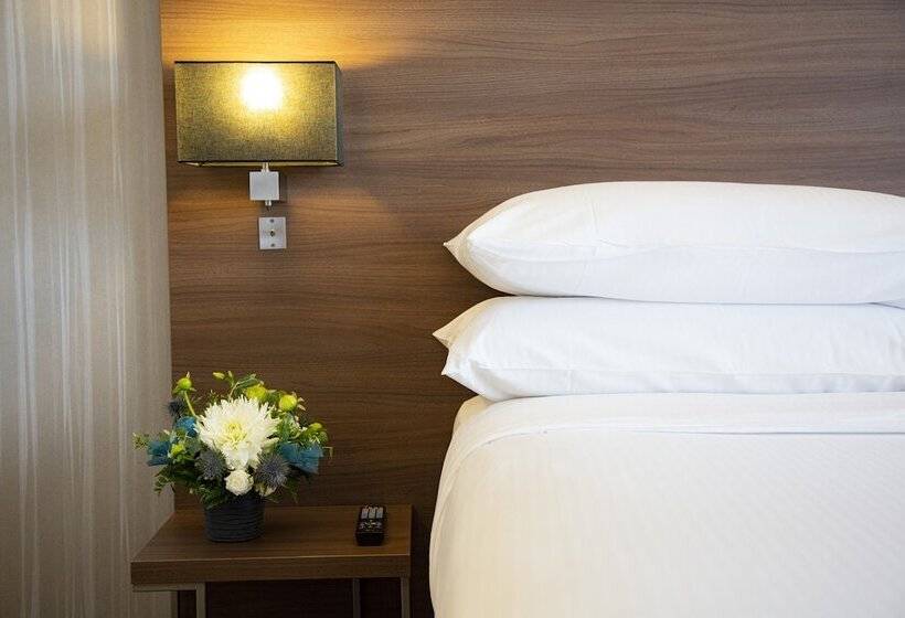 חדר אקזקיוטיב, Paxton Paris Mlv