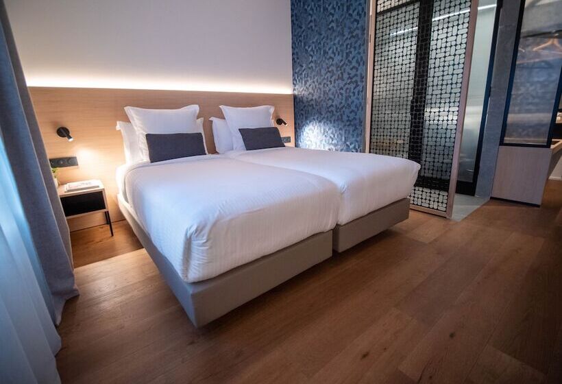 חדר פרמיום, Paxton Paris Mlv