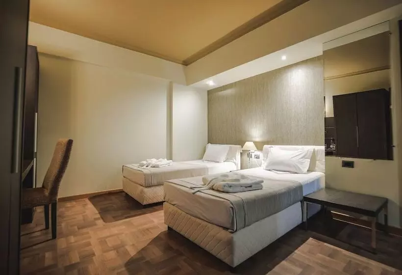 اتاق خانوادگی با چشمانداز دریا, Rapos Resort