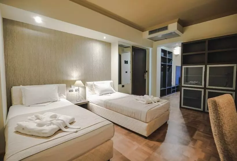 اتاق خانوادگی با چشمانداز دریا, Rapos Resort