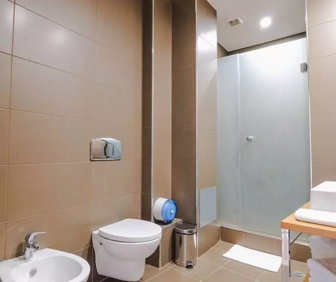 سوییت با چشمانداز دریا, Rapos Resort
