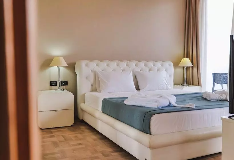 سوییت با چشمانداز دریا, Rapos Resort