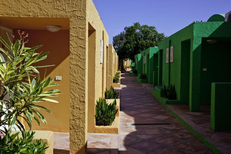 Четырехместный Номер Стандарт, Samira Club   Caters To Couples