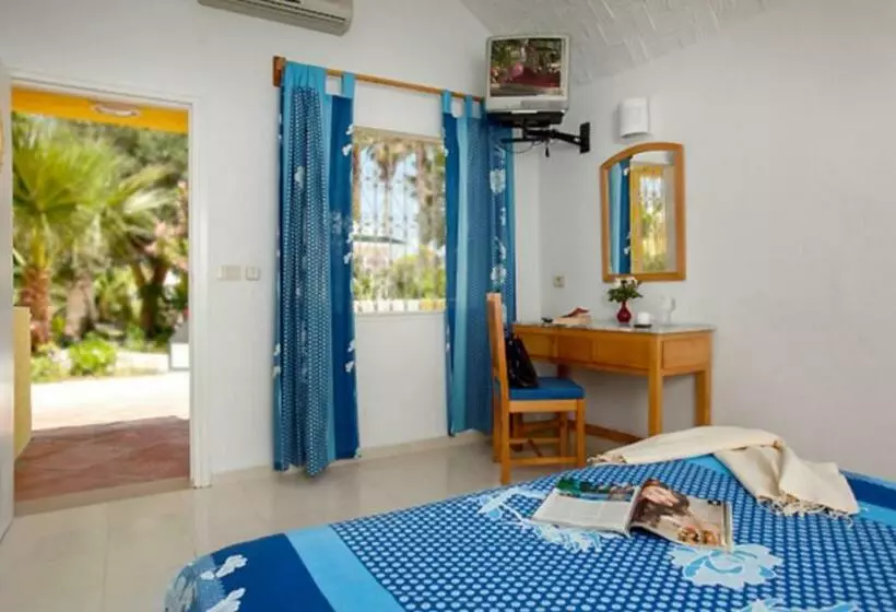اتاق استاندارد, Samira Club   Caters To Couples