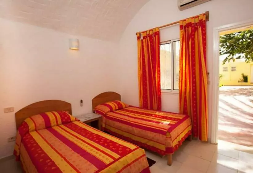اتاق استاندارد, Samira Club   Caters To Couples