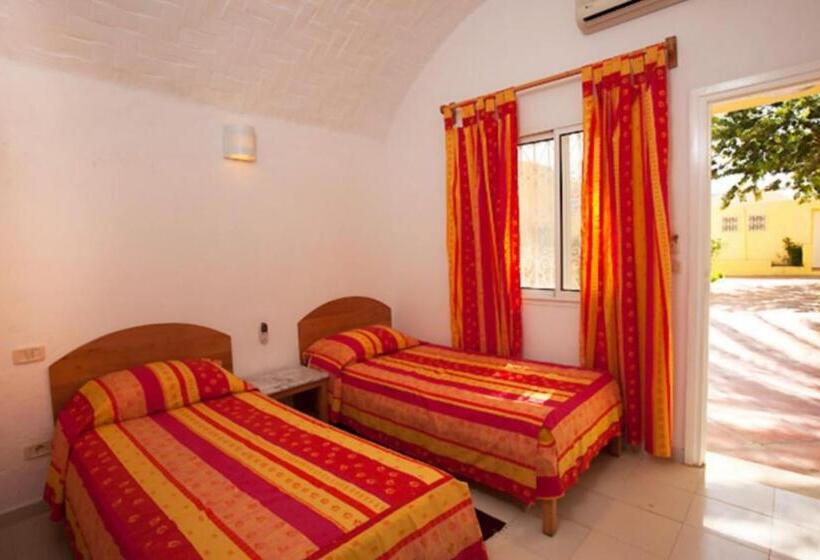 Четырехместный Номер Стандарт, Samira Club   Caters To Couples