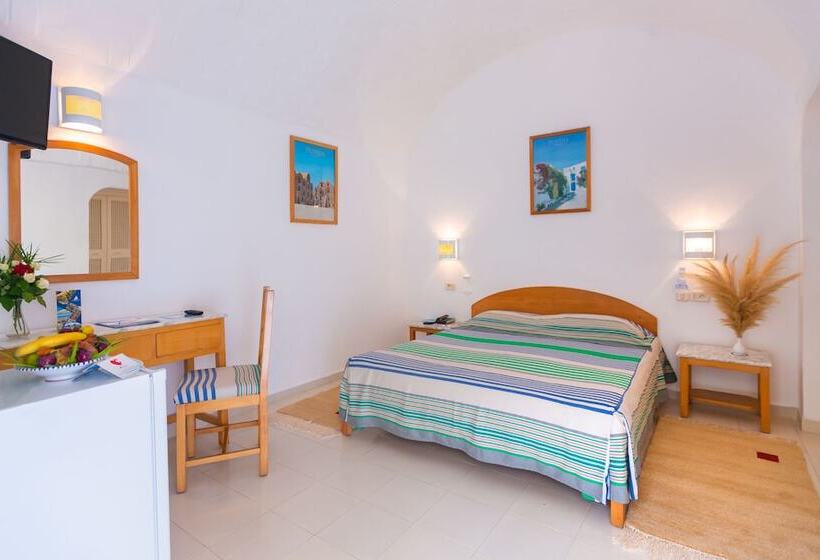 Номер Стандарт, Samira Club   Caters To Couples