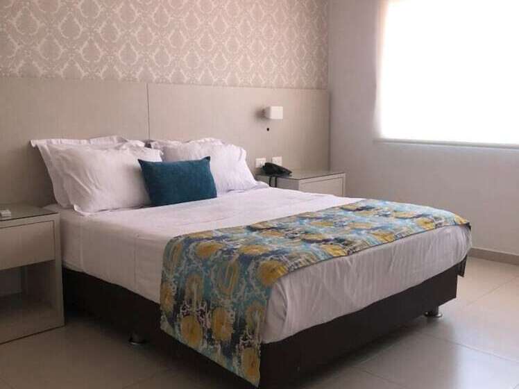 スタンダードルーム, San Martin Cartagena