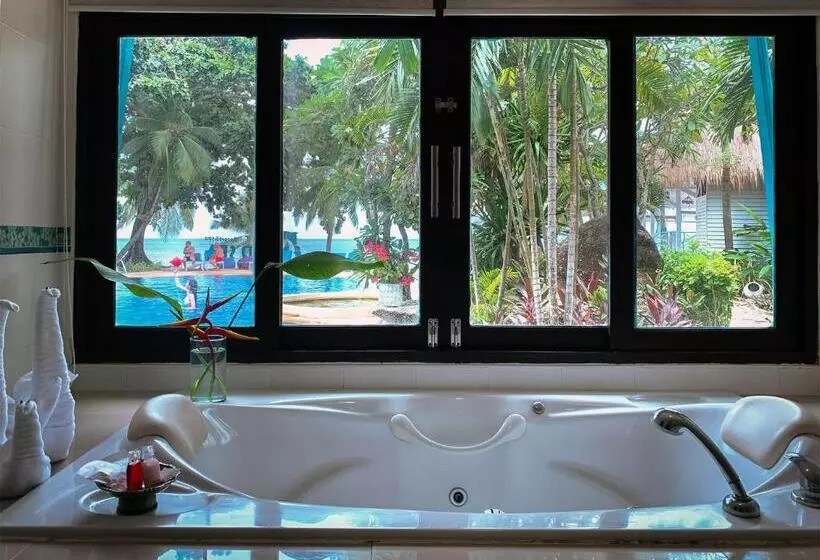 اتاق استاندارد با چشم‌انداز دریا, Sand Sea Beach Resort