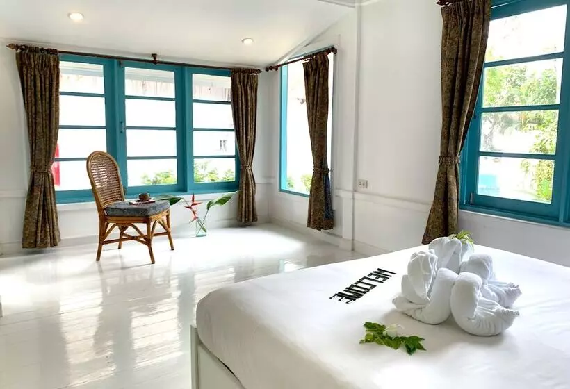 ویلای سوپریور 1 خوابه, Sand Sea Beach Resort