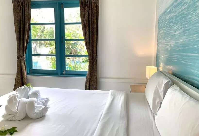 ویلای سوپریور 1 خوابه, Sand Sea Beach Resort