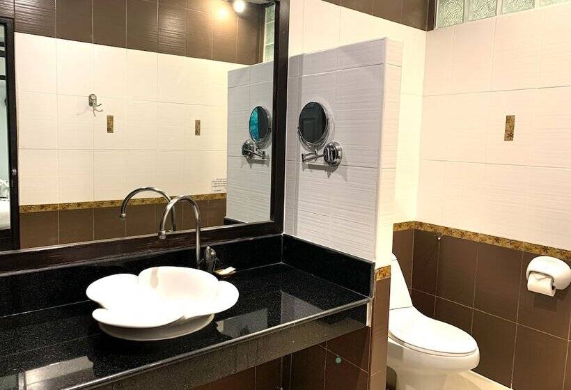 اتاق استاندارد با چشمانداز باغ, Sand Sea Beach Resort