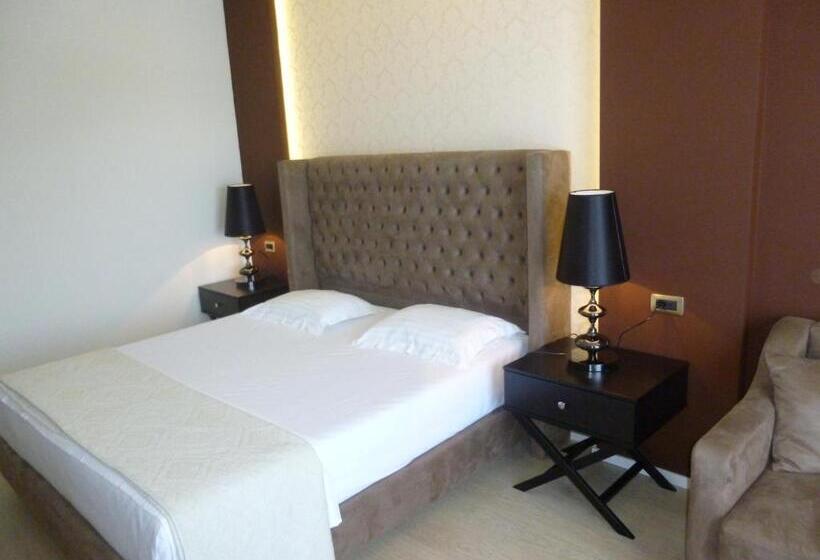 Familjerum Havsutsikt, Sejko