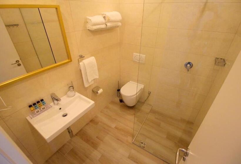 Standardrum med Balkong, Sejko