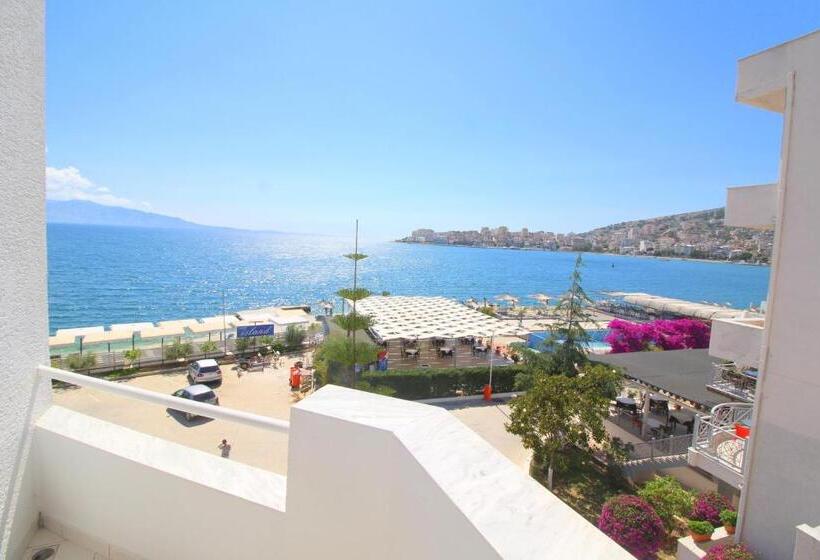 Standard Trippelrum, Sejko