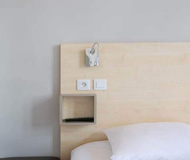 اتاق راحتی, Foch Nancy Gare