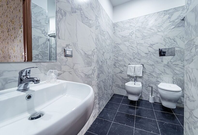 اتاق استاندارد چهار تخته, Villa Romeo