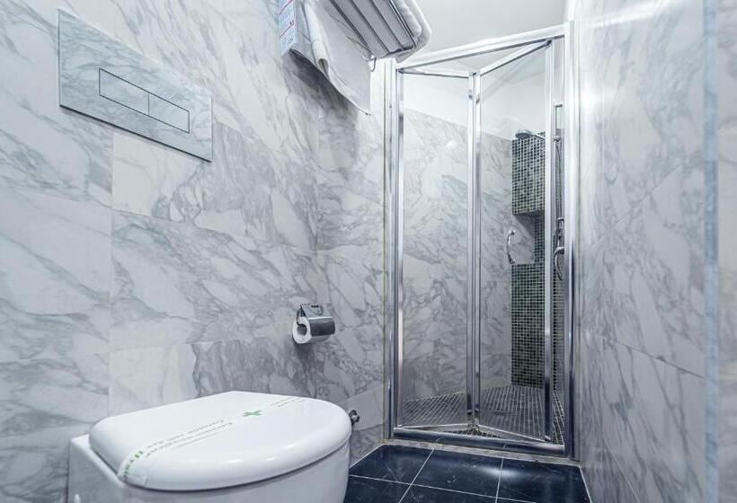 اتاق استاندارد چهار تخته, Villa Romeo