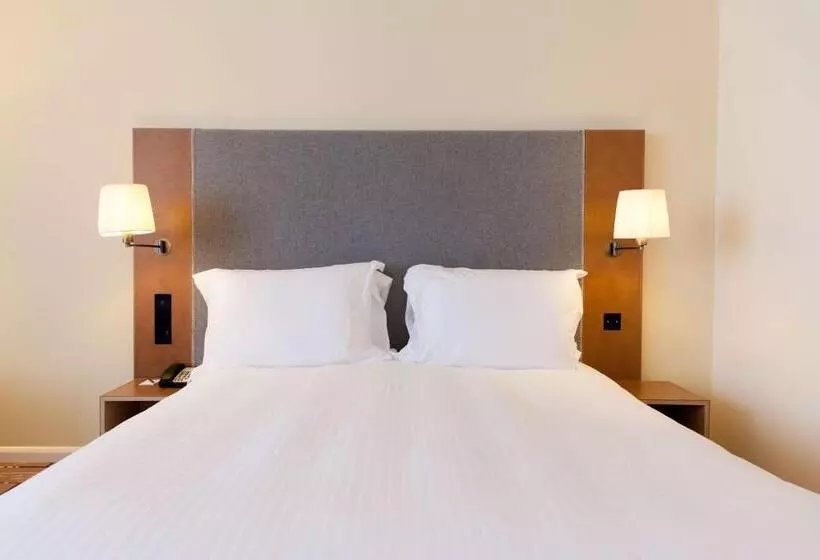 オーシャンビューのプレミアムルーム。, Radisson Blu Waterfront Hotel, Jersey