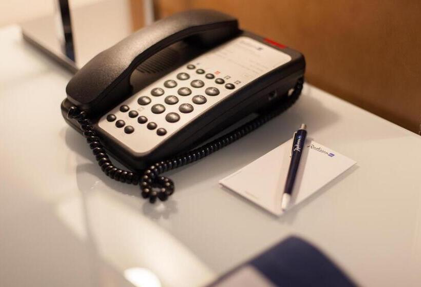 سوئیت با چشم‌انداز, Radisson Blu Waterfront Hotel, Jersey