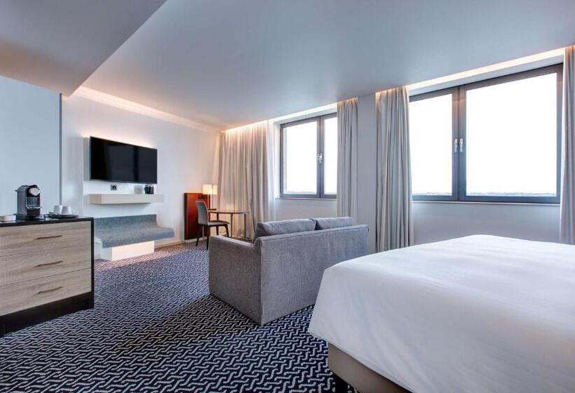 اتاق خانوادگی با چشم‌انداز دریا, Radisson Blu Waterfront Hotel, Jersey