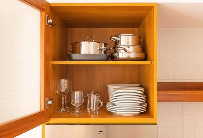 コンフォートワンルーム, Vila Luz