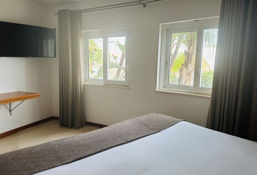 スタンダードスタジオ, Vila Luz