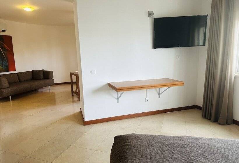 スタンダードスタジオ, Vila Luz