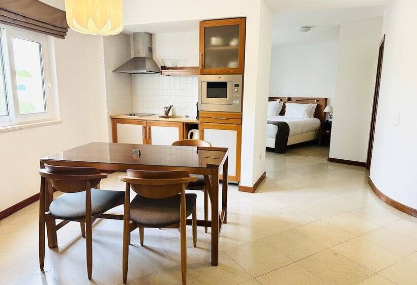 スタンダードスタジオ, Vila Luz