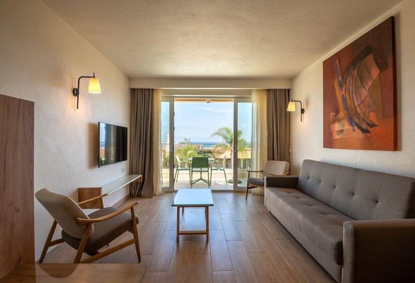 オーシャンビューのスーペリアー１ベッドルームアパートメント, Vila Luz