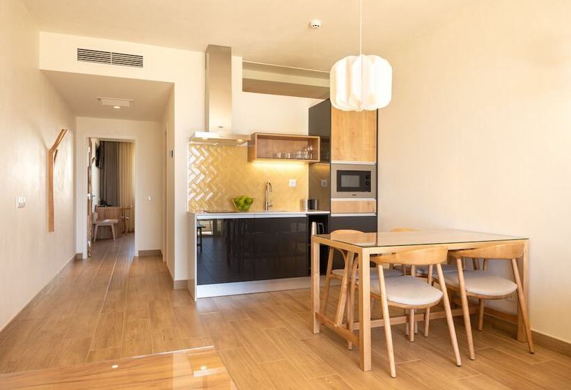 オーシャンビューのスーペリアー１ベッドルームアパートメント, Vila Luz